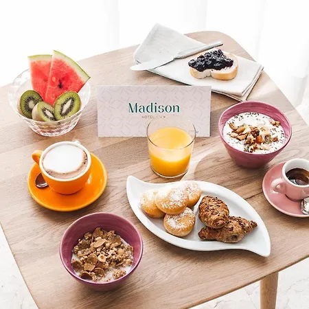 Madison 호텔