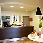 Hotel Madison 3*