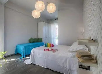 Madison רימיני